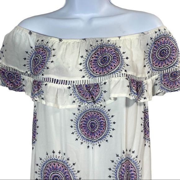 listicle White Medallion Print Off Shoulder Mini Dress Small - Picture 2 of 6